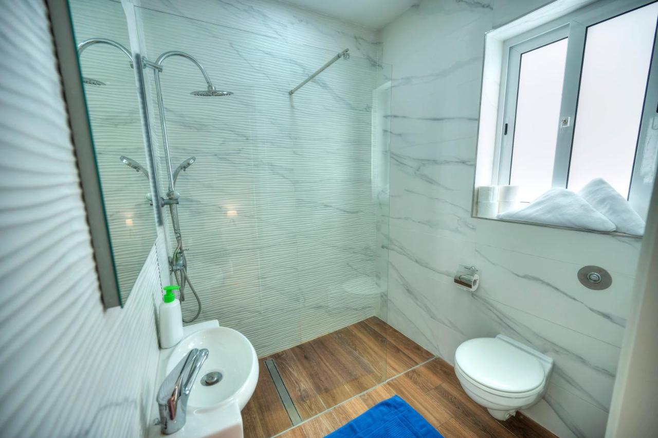 Apartamento Modern 1br Stylish Maisonette With Yard - Bugibba Promenade *